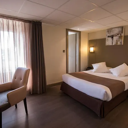 Szálloda Le Bristol Gare