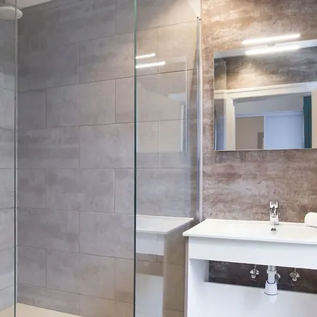 Szálloda Le Bristol Gare