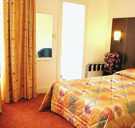 Le Bristol Gare 3*
