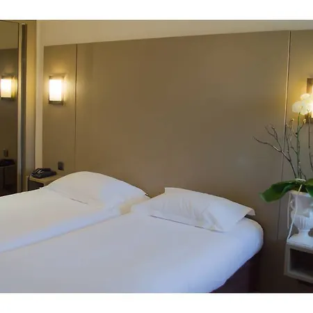 Le Bristol Gare 3*