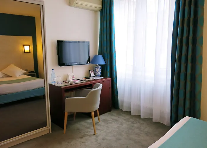 Le Bristol Gare Hotel